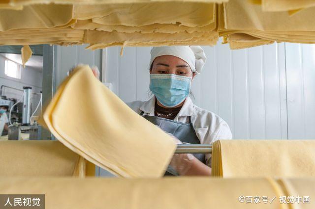 新疆阿克蘇 產銷兩旺豆飄香，工人干勁足迎銷售旺季
