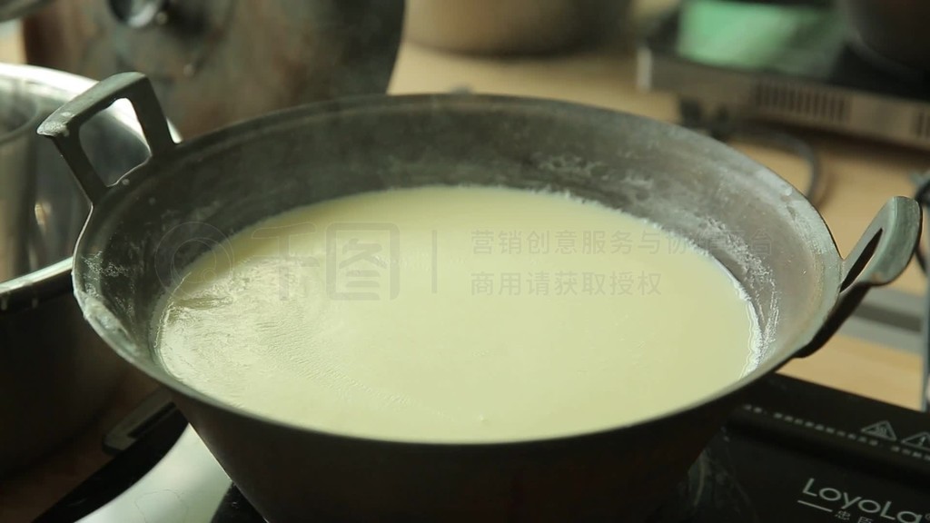 從豆?jié){到腐竹 鏡頭下的豆制品匠心之旅與市場(chǎng)之道